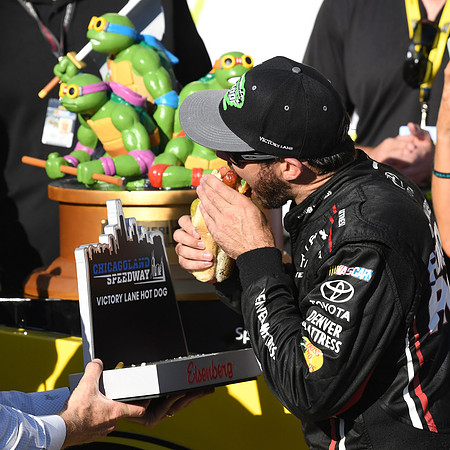 AUTO: SEP 18 NASCAR Sprint Cup Series - Teenage Mutant Ninja Turtles 400