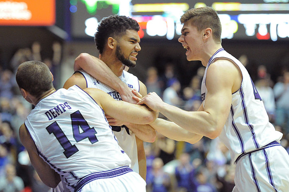 NCAA BASKETBALL: FEB 13 Illinois at Northwestern