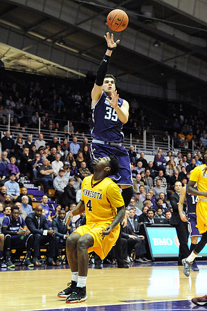 NCAA BASKETBALL: FEB 04 Minnesota at Northwestern