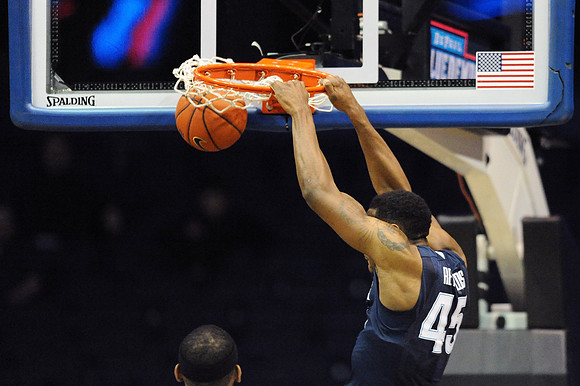 NCAA BASKETBALL: FEB 09 Villanova at DePaul