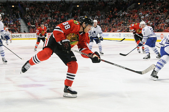 NHL: FEB 15 Maple Leafs at Blackhawks
