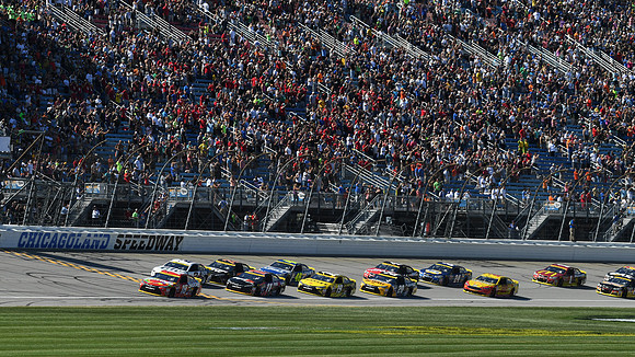 AUTO: SEP 18 NASCAR Sprint Cup Series - Teenage Mutant Ninja Turtles 400